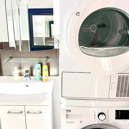 Great Homes Apartmán *