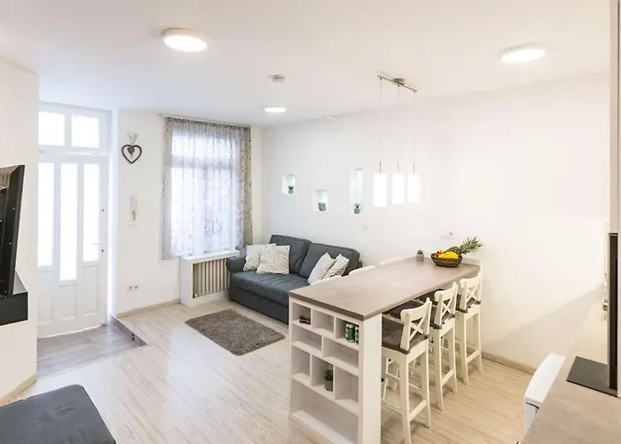 Great Homes * Budapest